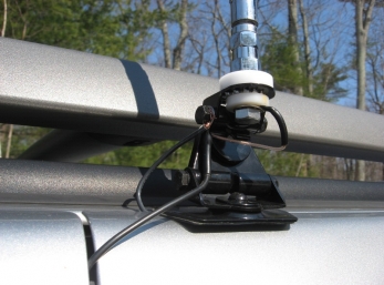 Temporary Comet mount used for NEQP.   In 2007, I used three of these mounts:  One shown here on top of the car and two in the rear.
